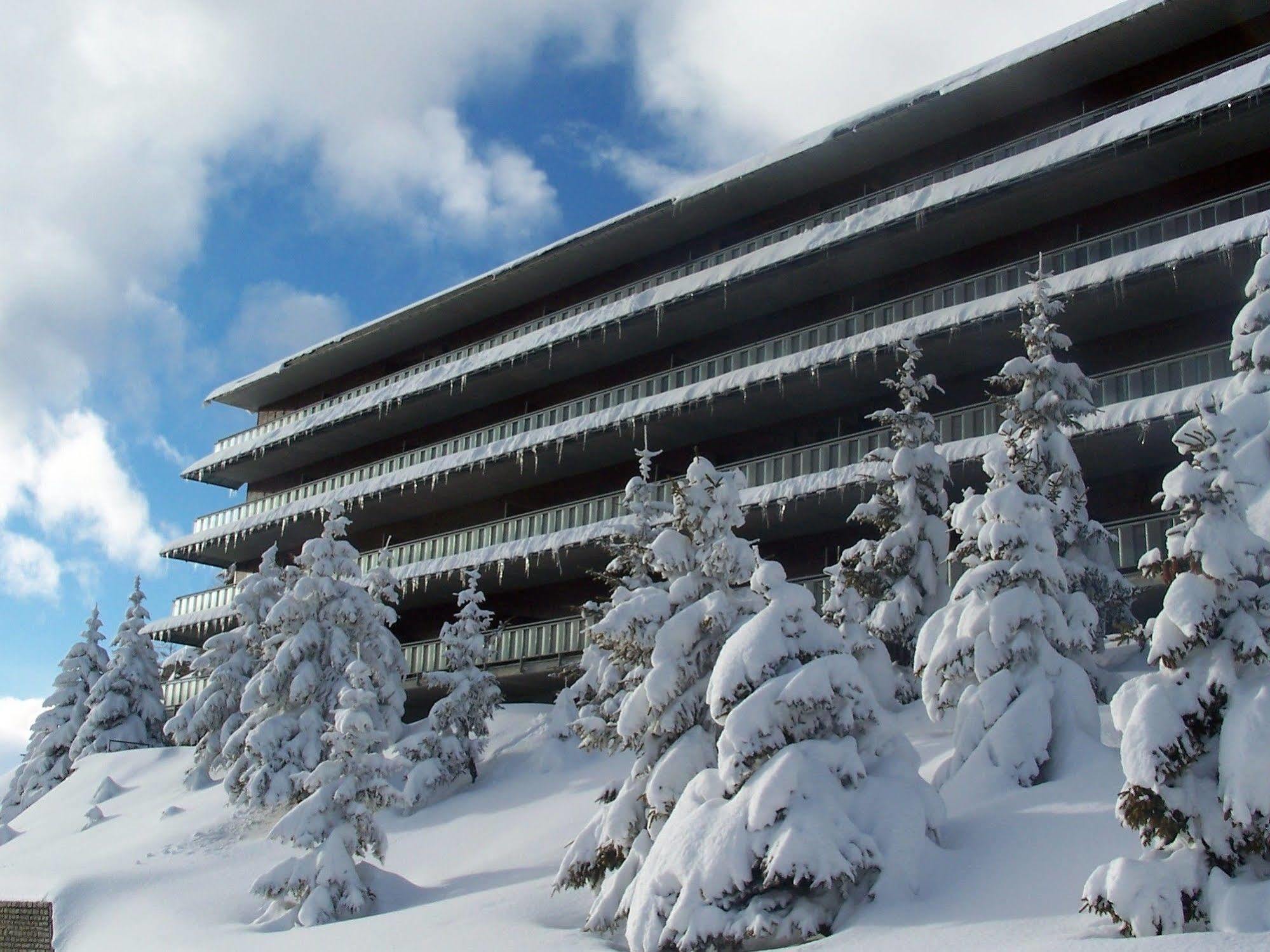 Palace 2 Residence Sestriere Exterior photo